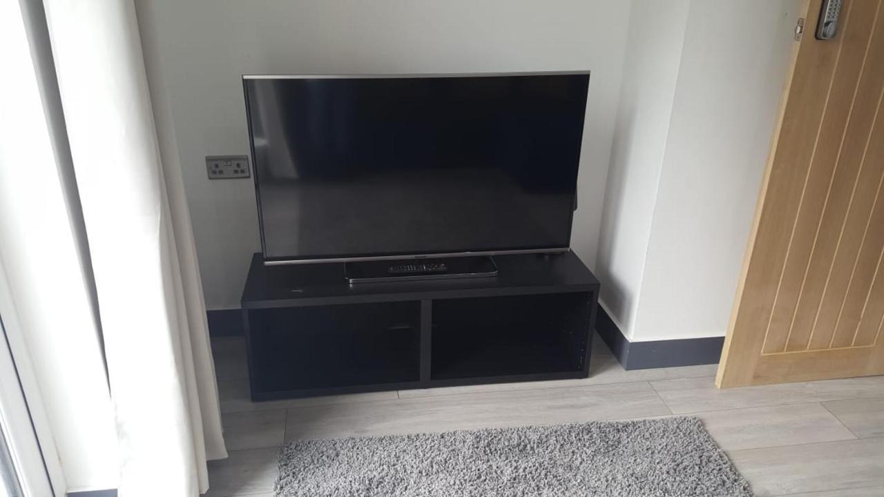 Homestay In Birmingham Sleeps 8 - Free Parking & Wifi المظهر الخارجي الصورة